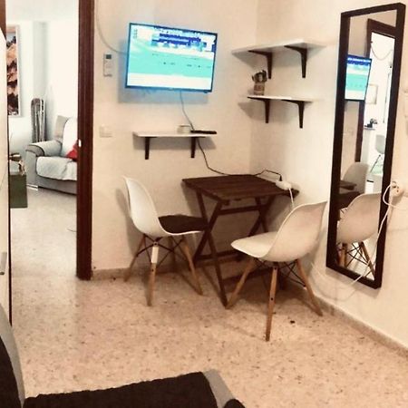 Low Cost Room Малага Екстериор снимка