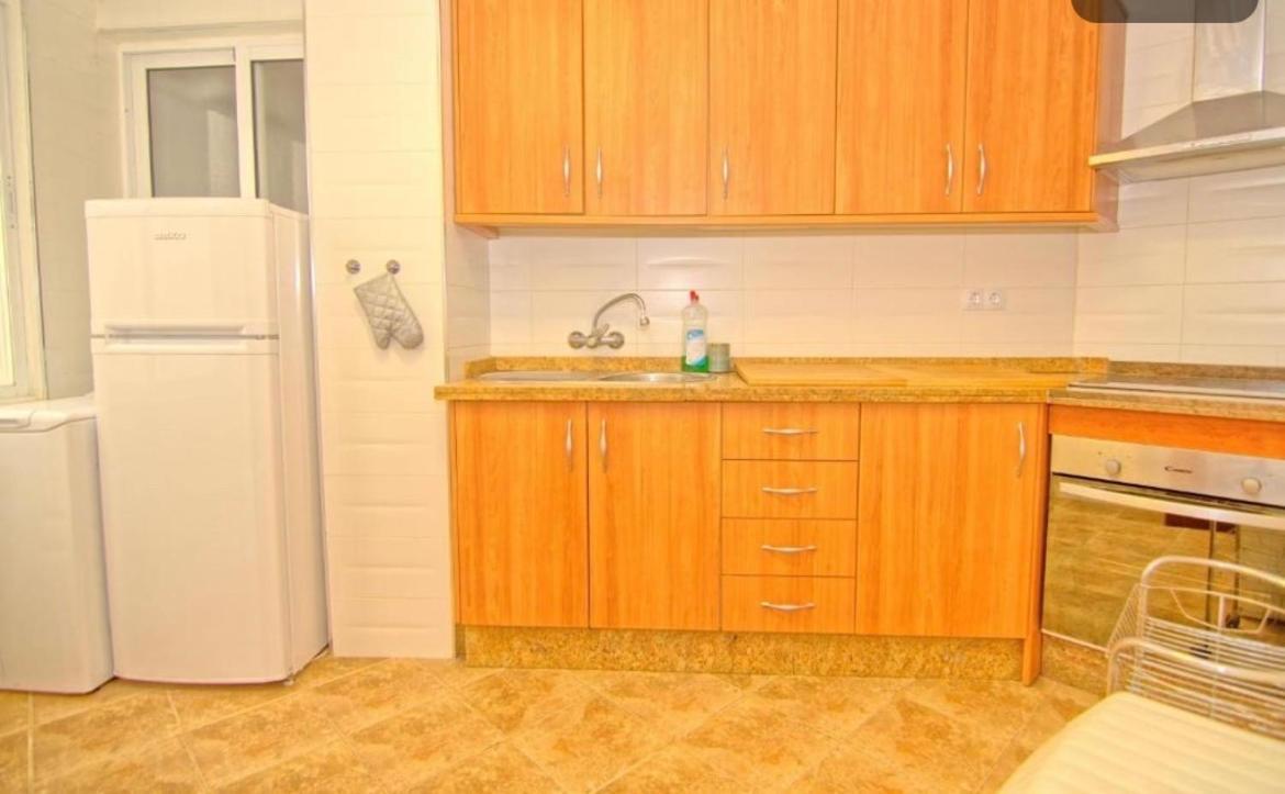 Low Cost Room Малага Екстериор снимка
